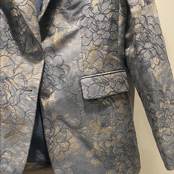 Tahari Blue and Gold Floral Blazer - Picture 4 of 8